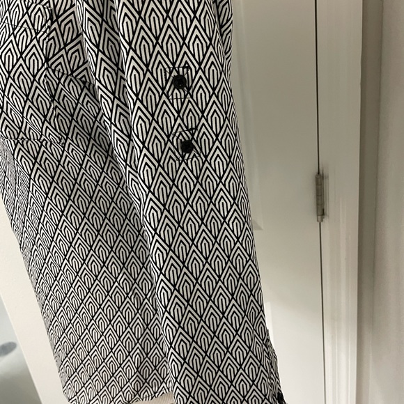 Express | Black/White Print Portifino Shirt | Size Small - Picture 6 of 6